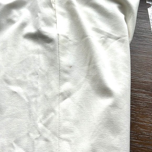 Elizabeth & James,Exquisite Silk Cropped Pants, Mid-Rise, Winter White, Size 2 - Picture 12 of 12
